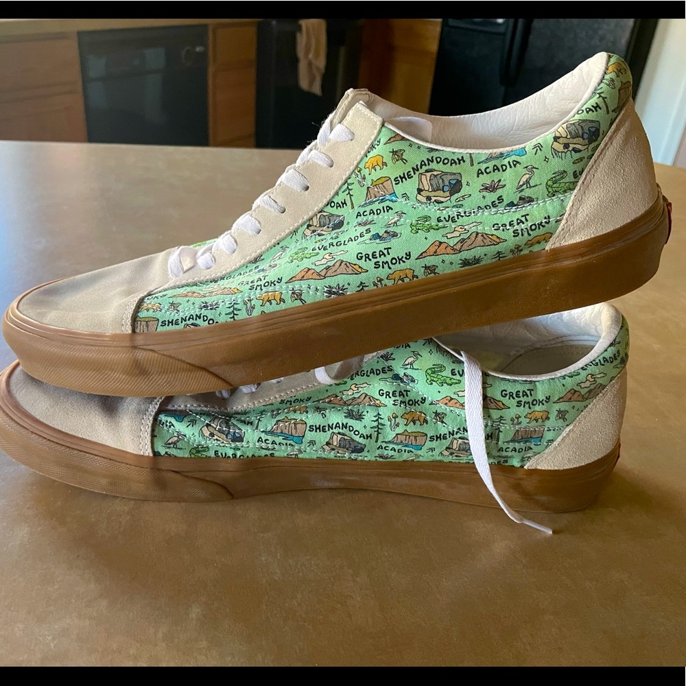 Mens Vans Size 18 in good condition! Hard to find size